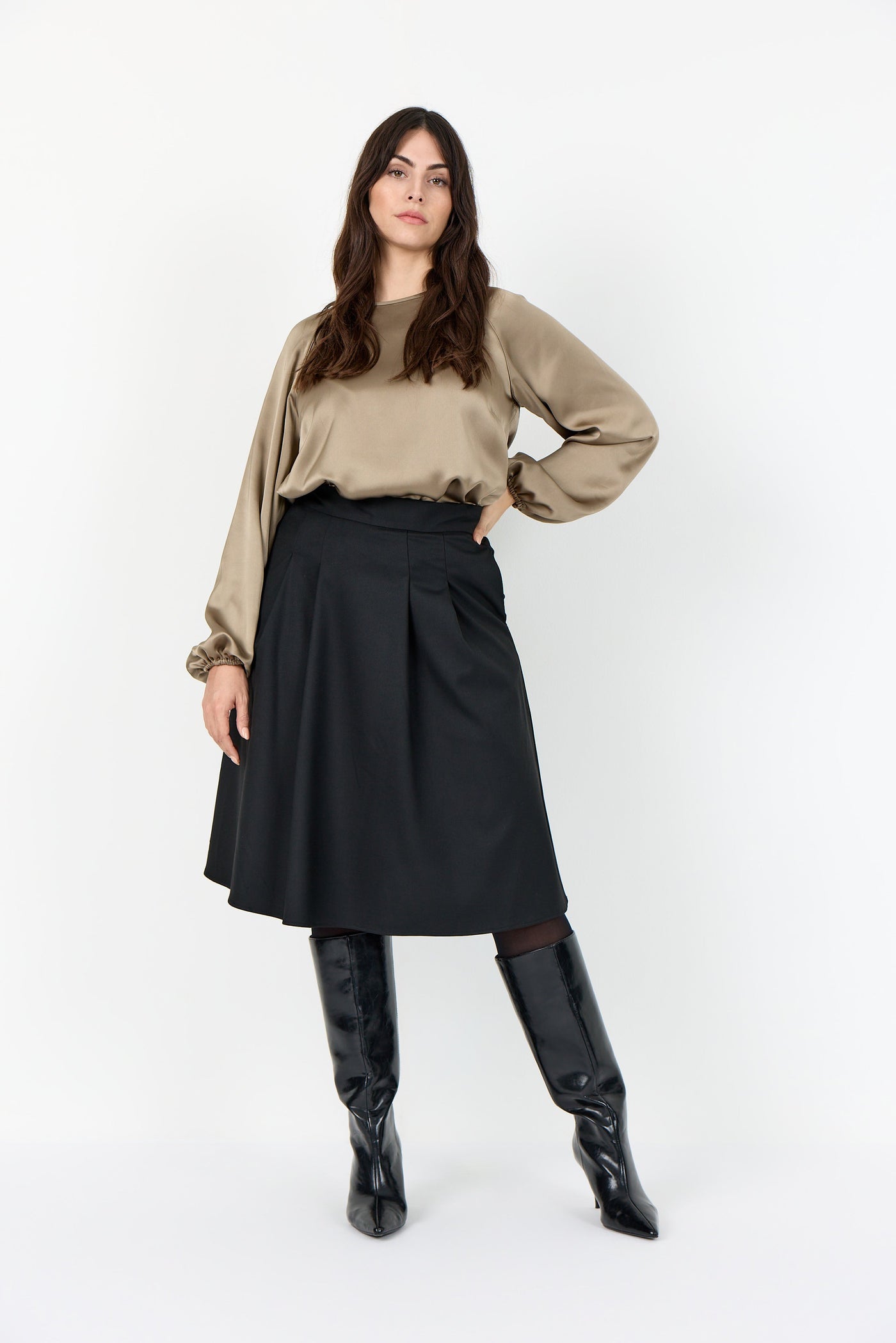 Wasabi Amelia Blouse in Taupe 