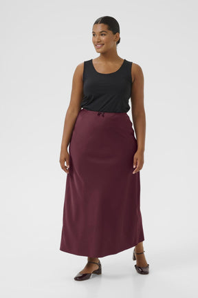 Kaffe Curve Hilla Skirt in Wine