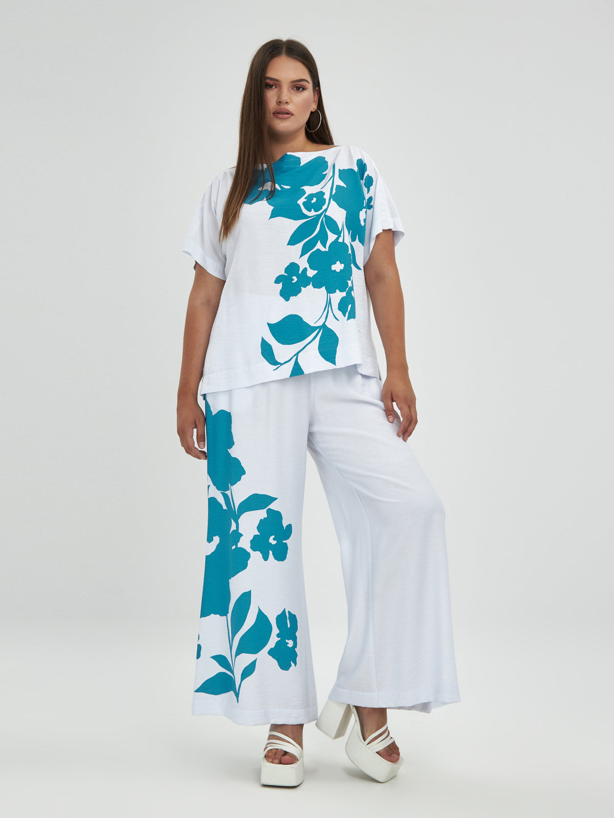 Mat White & Turquoise Floral Top