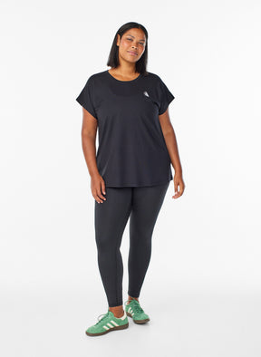 Active by Zizzi Basic T-Shirt in Black 