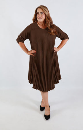 Amanda Dress in Brown 