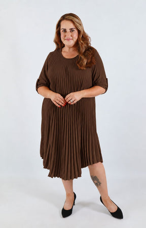 Amanda Dress in Brown 