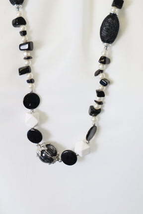 Aoife Necklace in Black