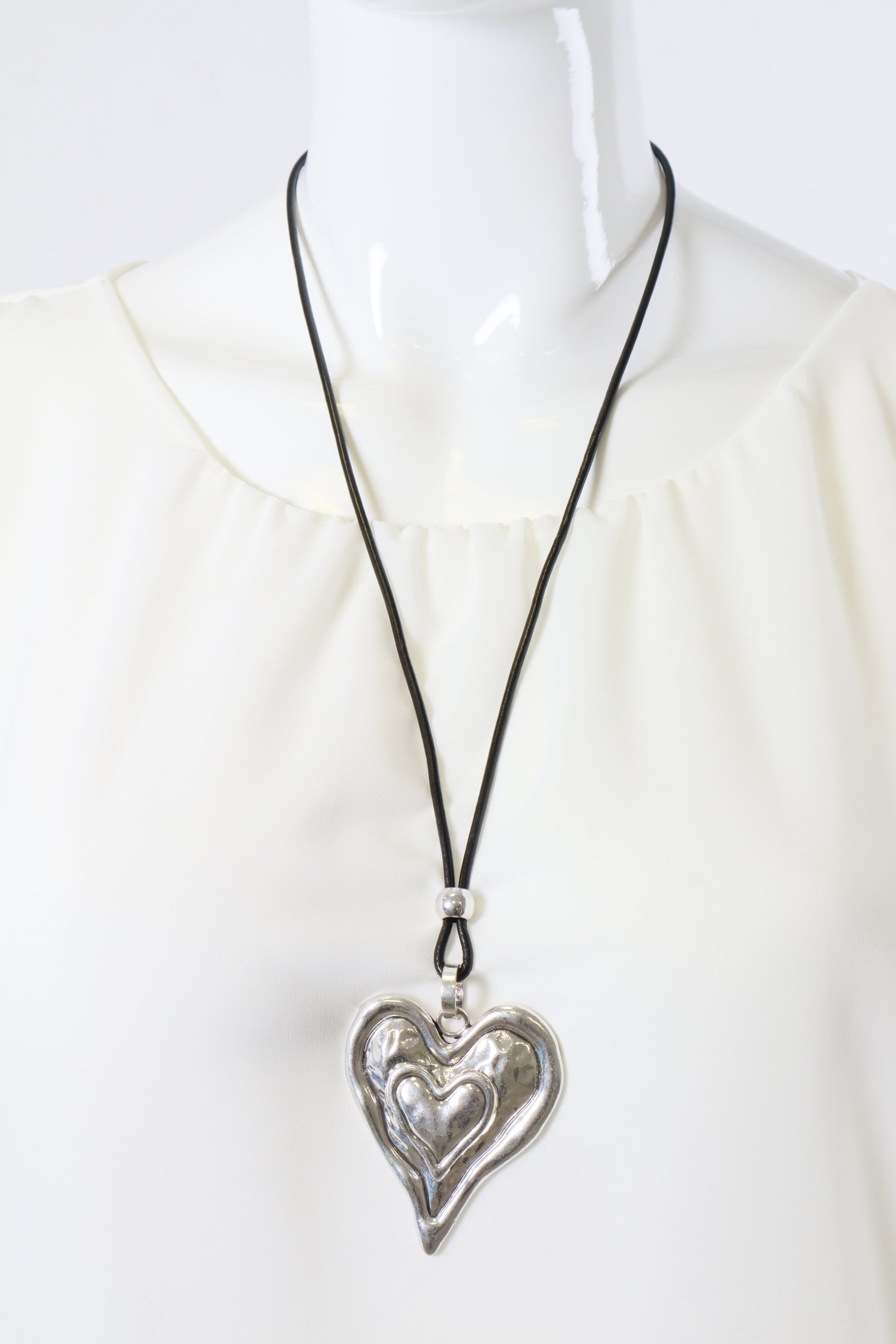 Bébhinn Necklace in Silver