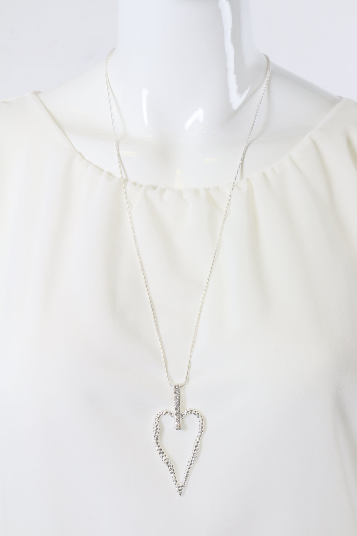 Calla Necklace in Silver