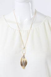 Caoilainn Necklace in Gold