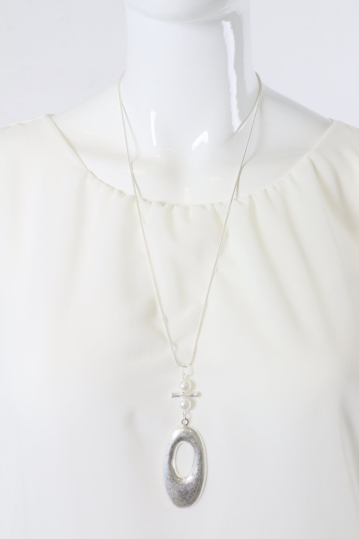 Caoimhe Necklace in Silver