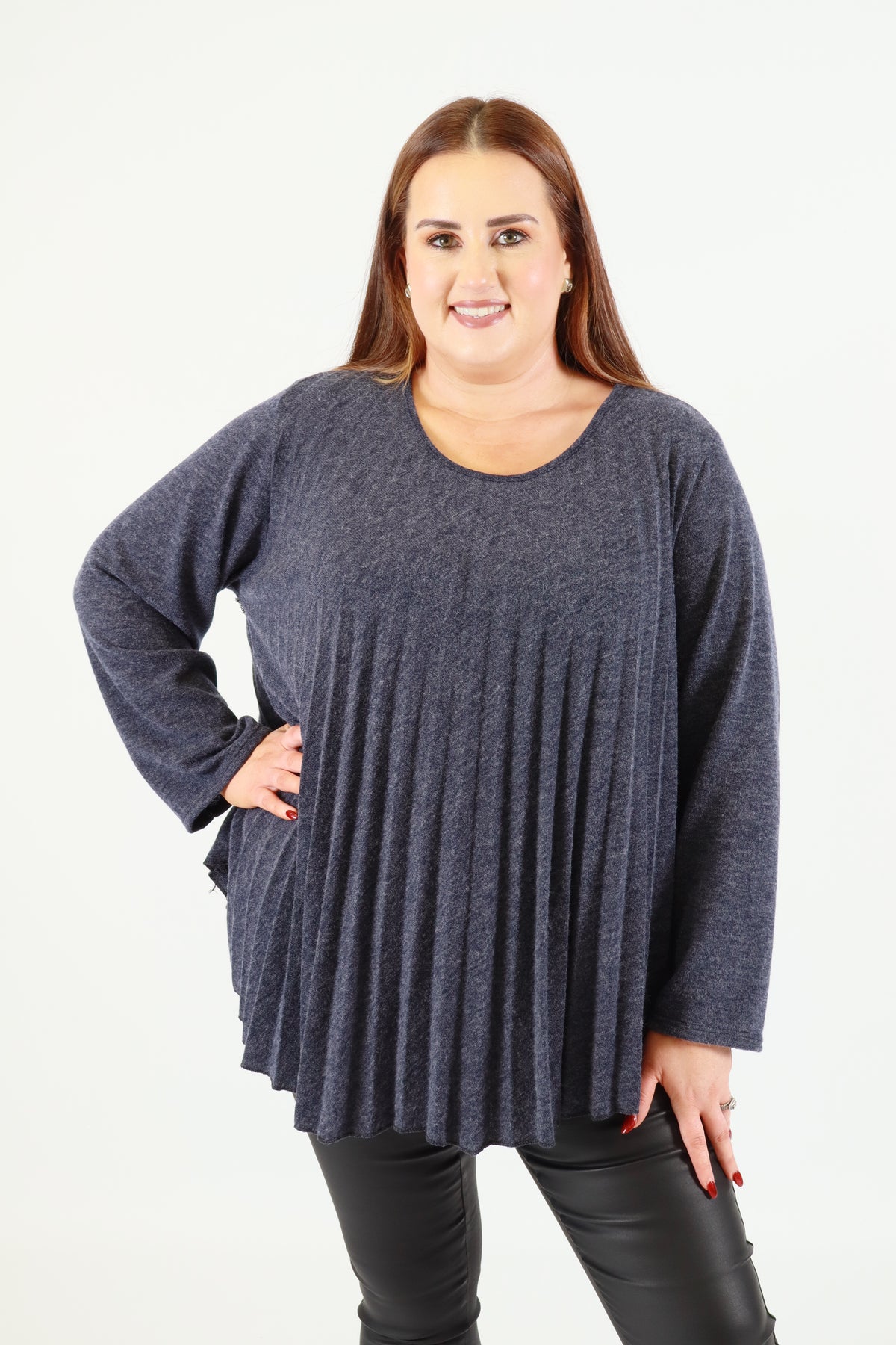 Connie Knit Pleated Blouse in Navy