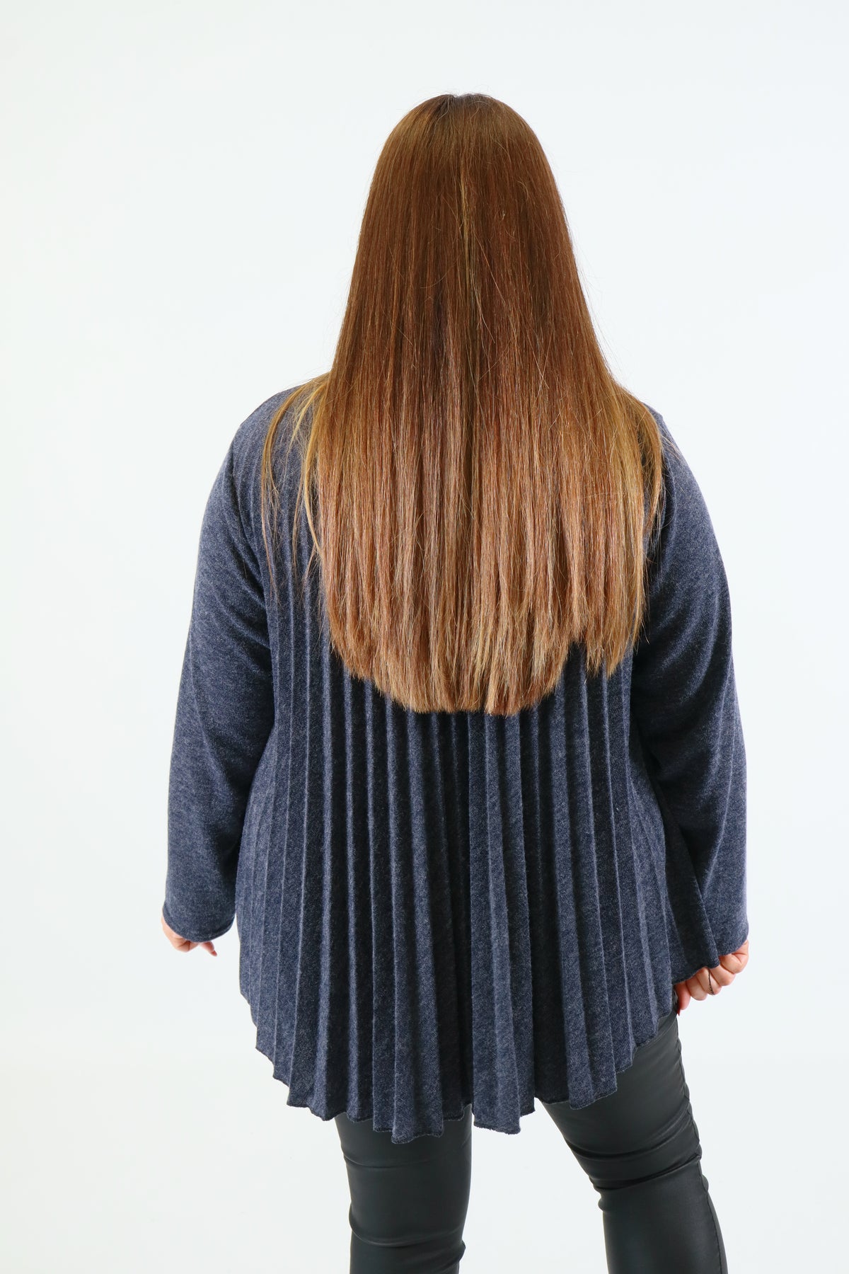 Connie Knit Pleated Blouse in Navy