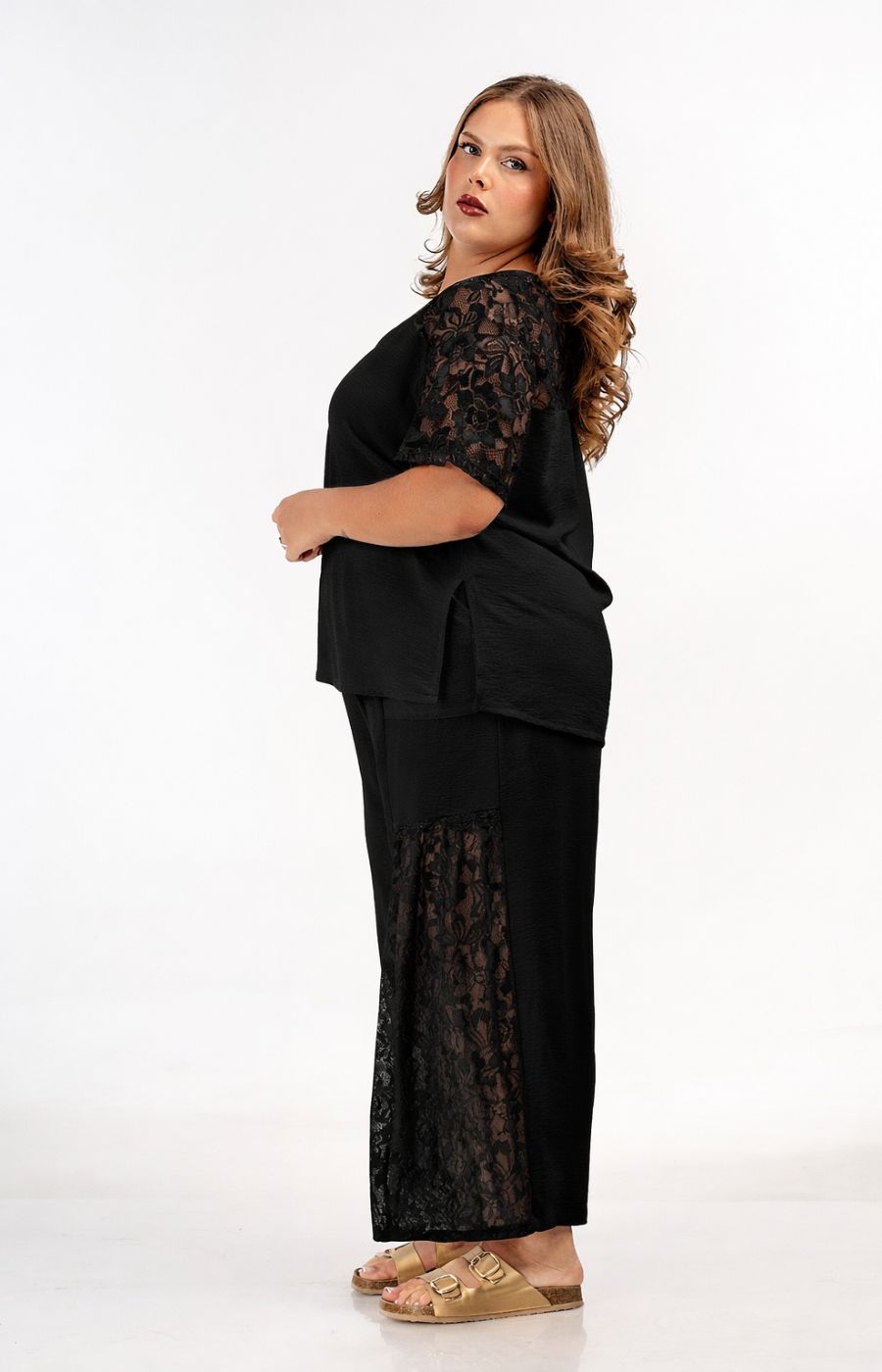 Curviss Wide Leg Trouser with Lace in Black 