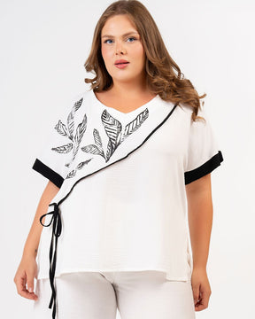 Curviss Wrap Look Blouse in White 