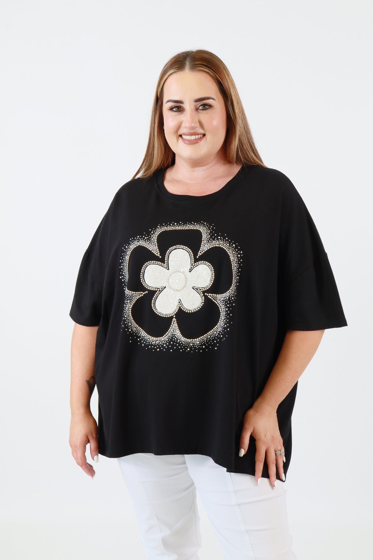 Daisy T-Shirt in Black 
