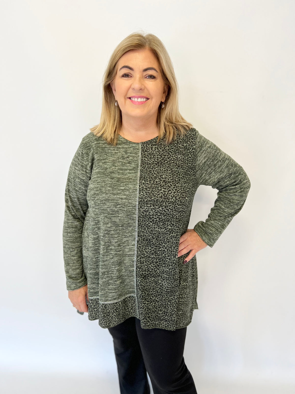 Eden Leopard Top in Khaki