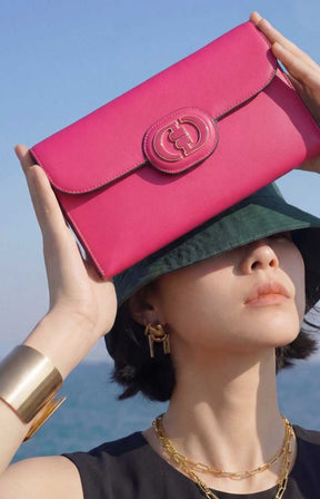 Frankie Clutch Bag in Fuchsia 