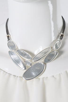 Frida Necklace in Silver with Grey Chain