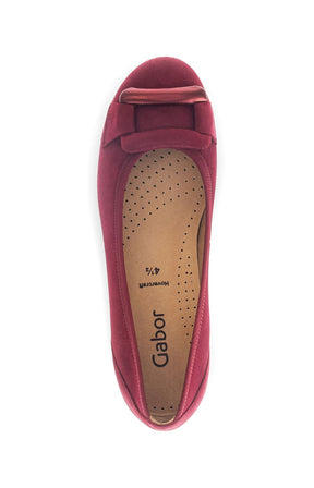 Gabor Buckle Pump in Red