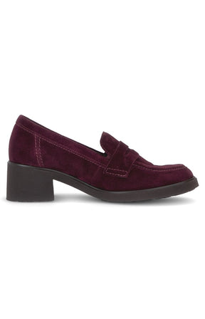 Gabor Suede Heeled Loafer in Wine 