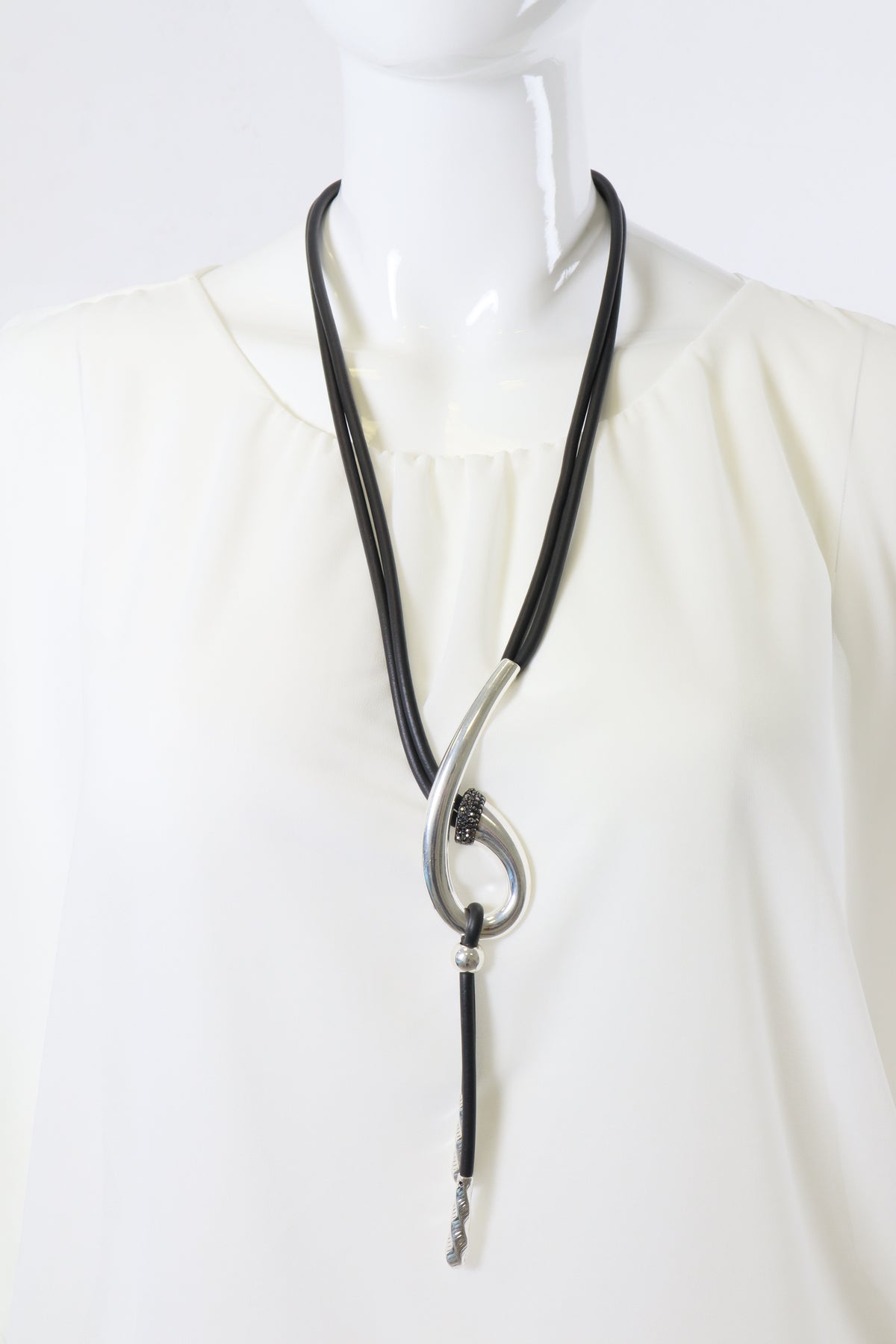 Gael Necklace in Silver