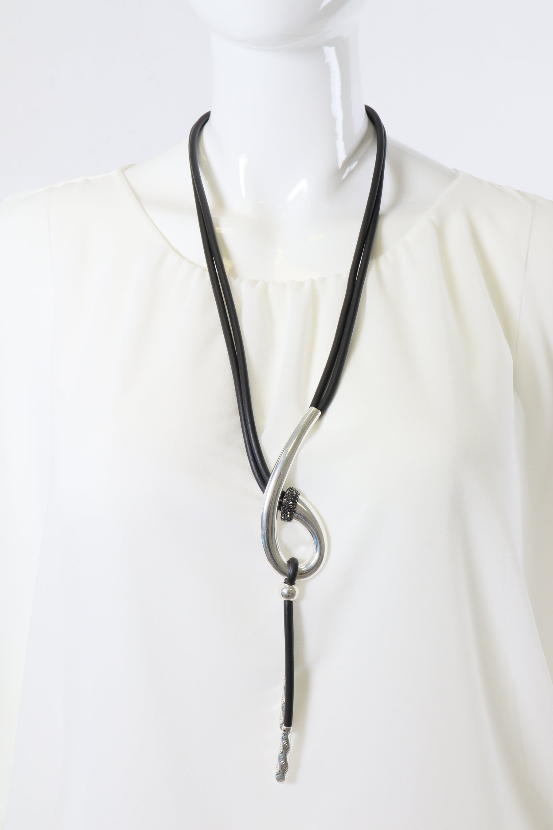 Gael Necklace in Silver