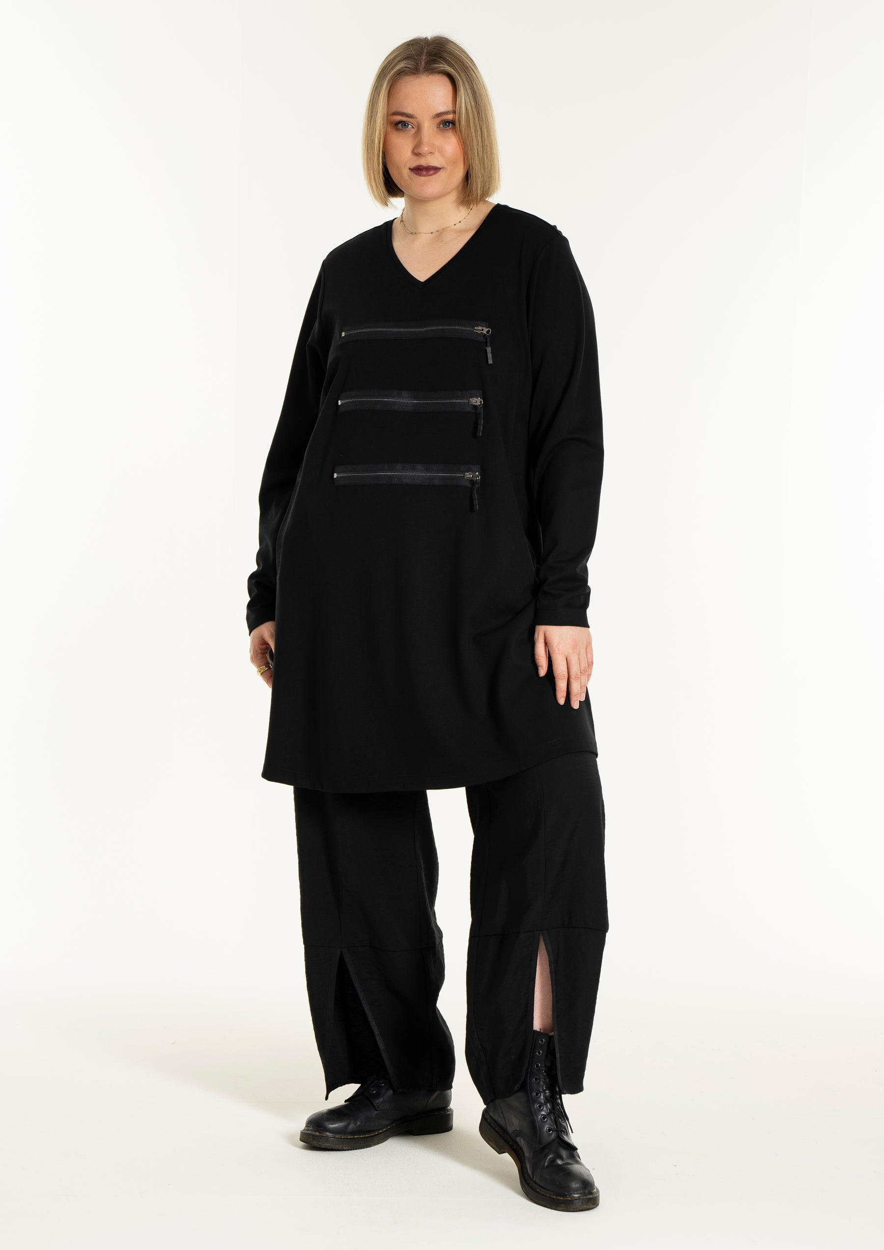 Gozzip Isla Tunic in Black