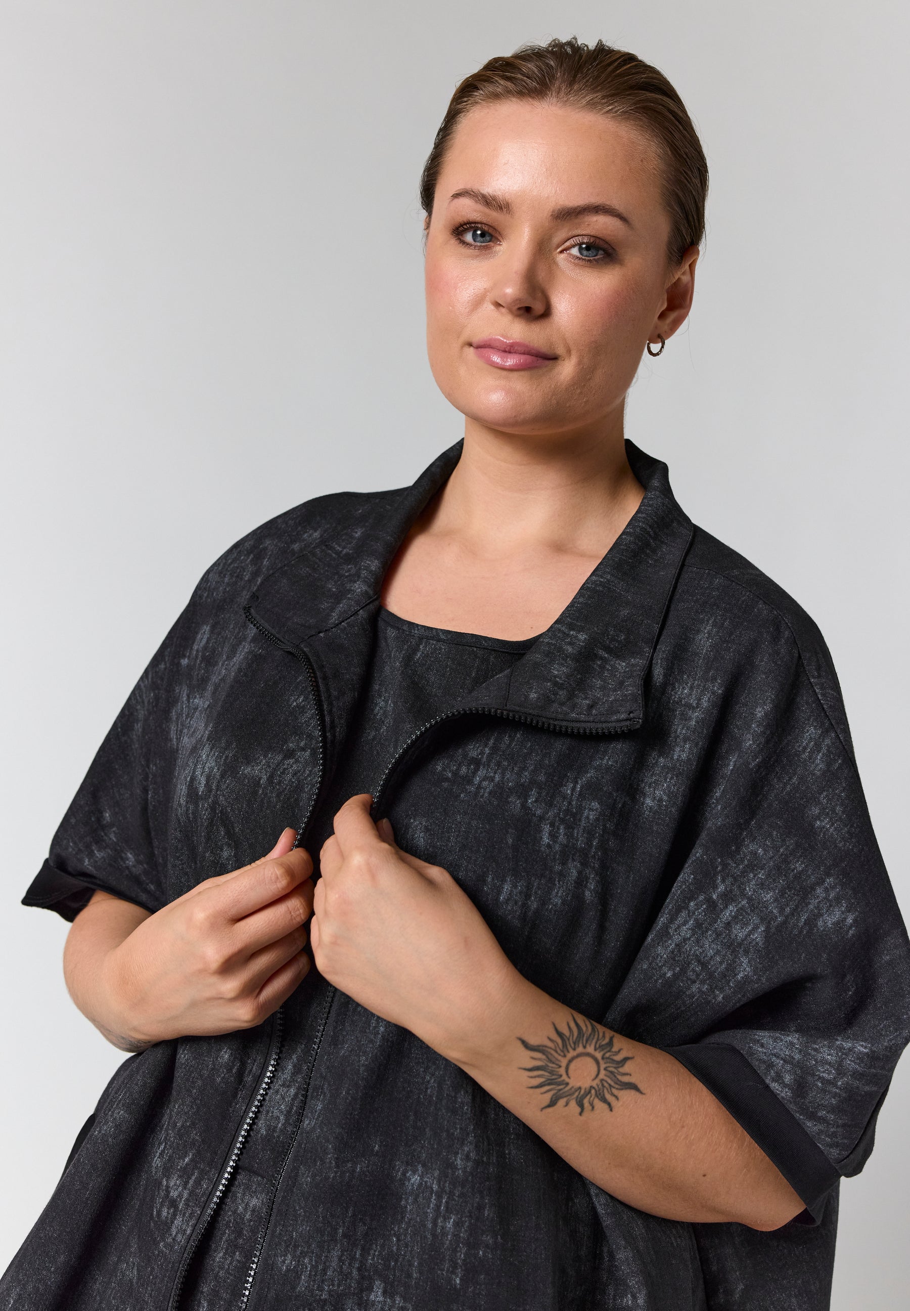 Gozzip Leona Jacket in Black 