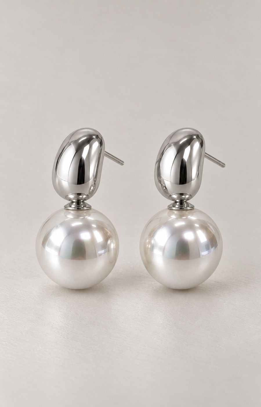 Gwen Earrings in Silver 