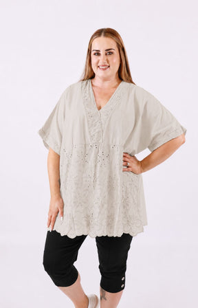 Hanna Blouse in Beige 