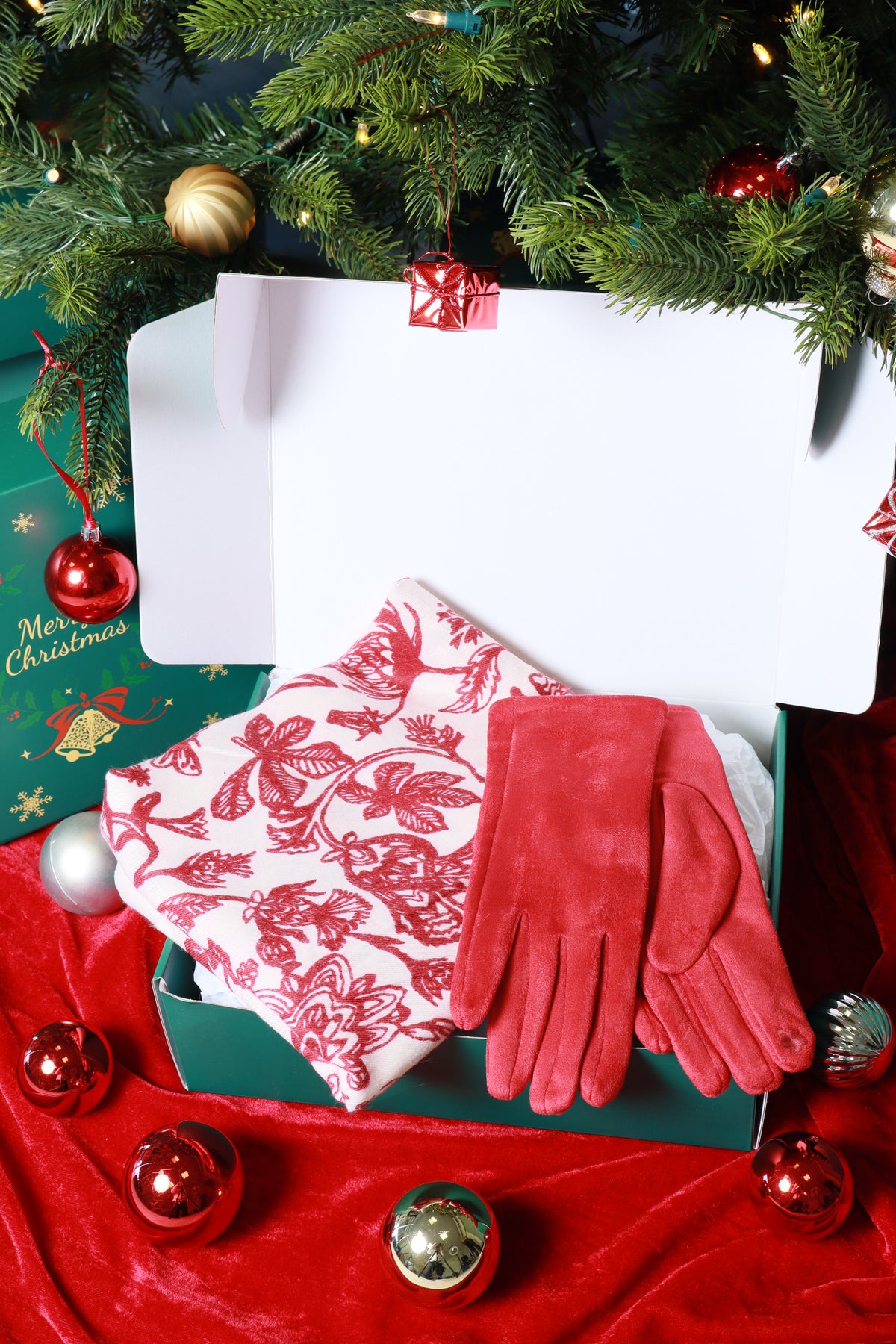 Holly Christmas Gift Box
