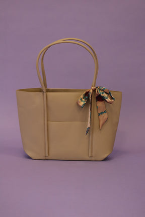 Bonnie Tote Handbag in Tan