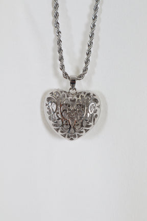 Lara heart necklace in Silver