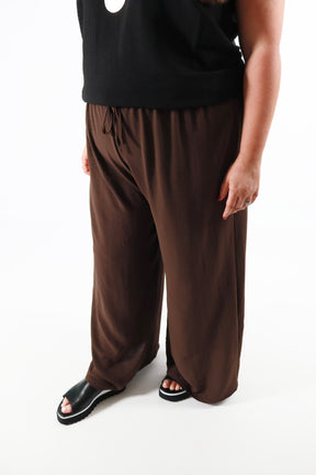 Bella Wide Leg Trousers in Brown