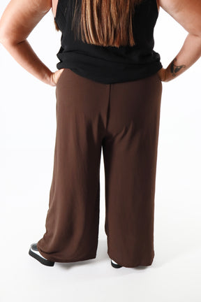 Bella Wide Leg Trousers in Brown
