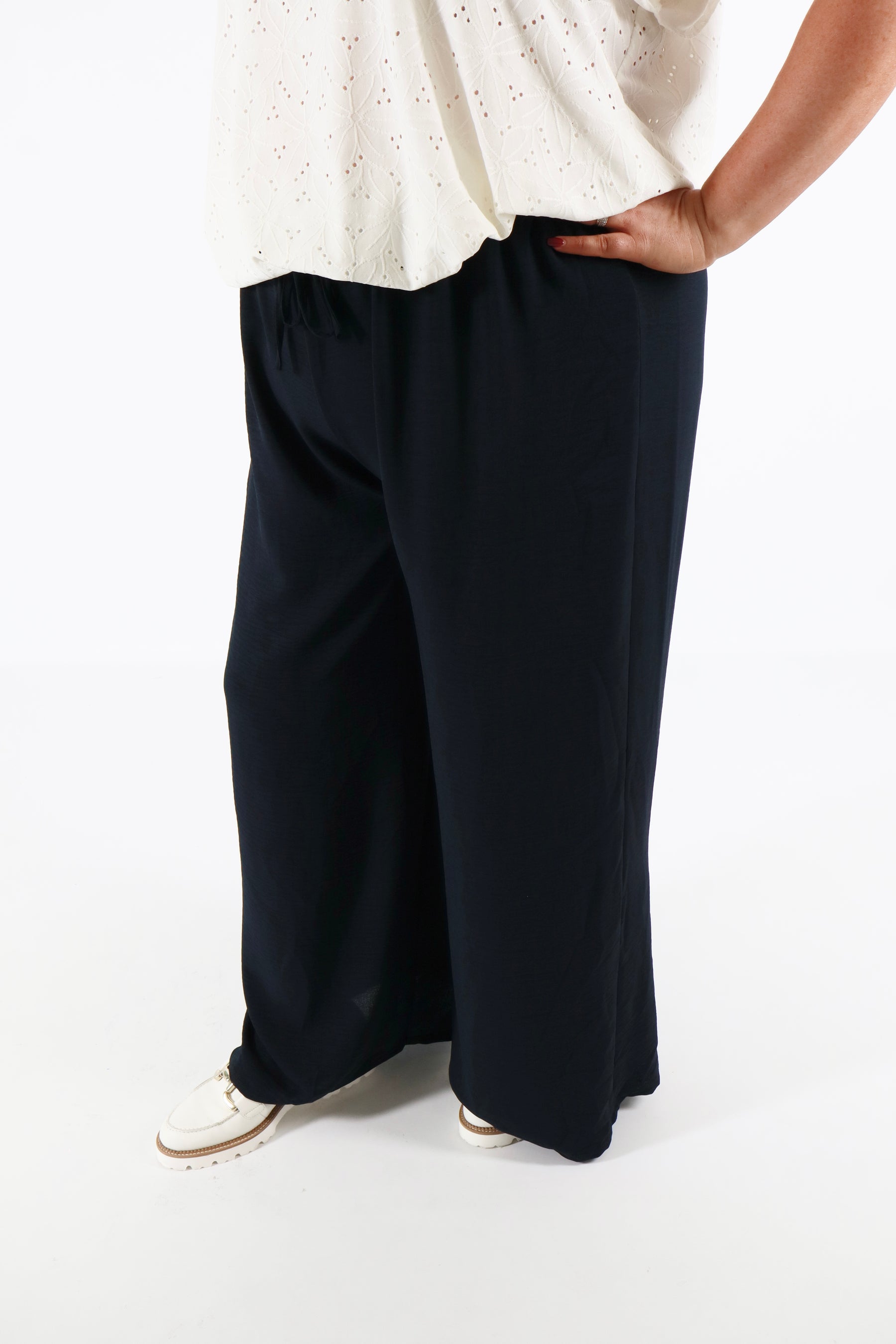 Bella Wide Leg Trousers in Navy