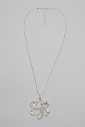 Jasmine Necklace in Silver