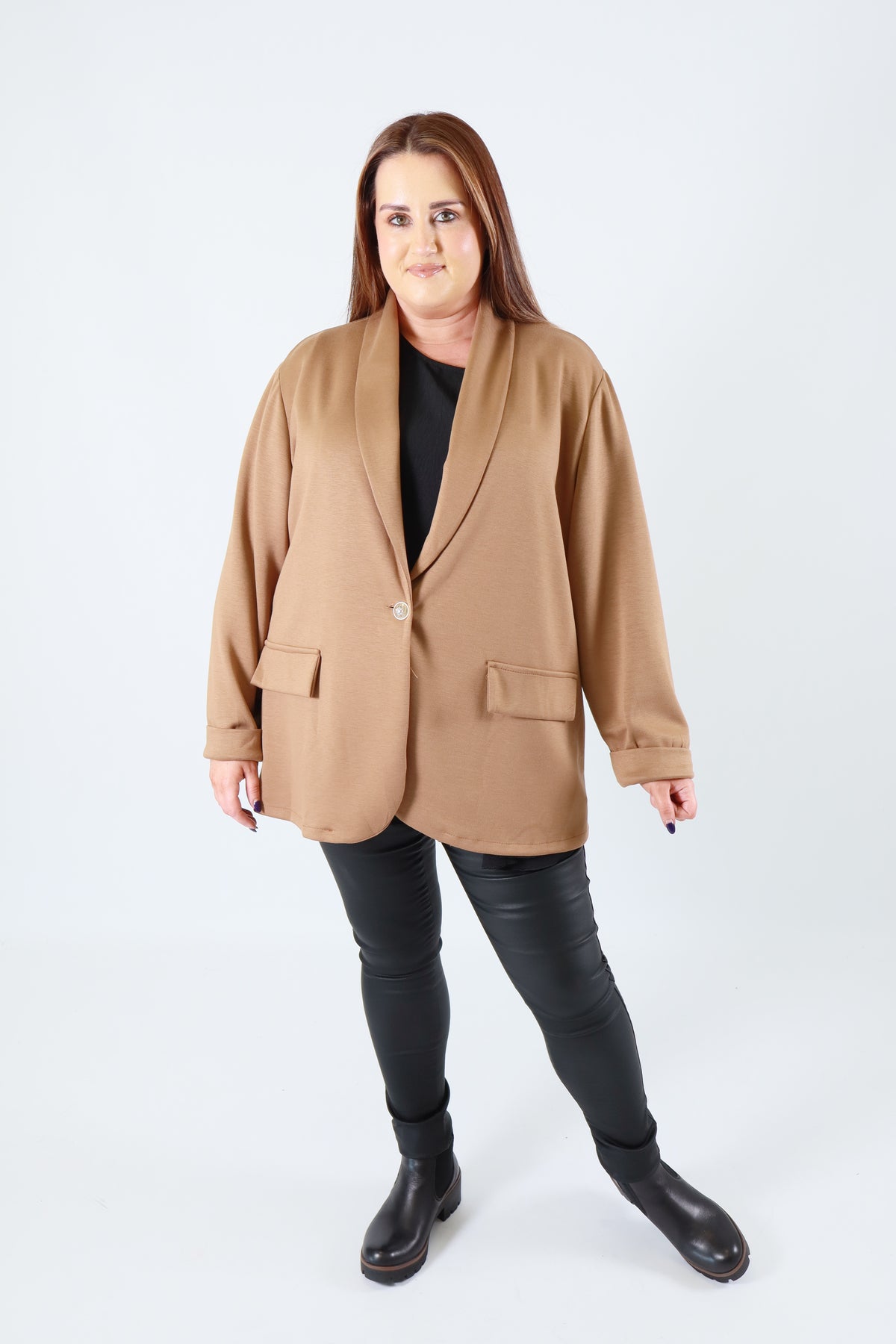 Liv Blazer in Tan