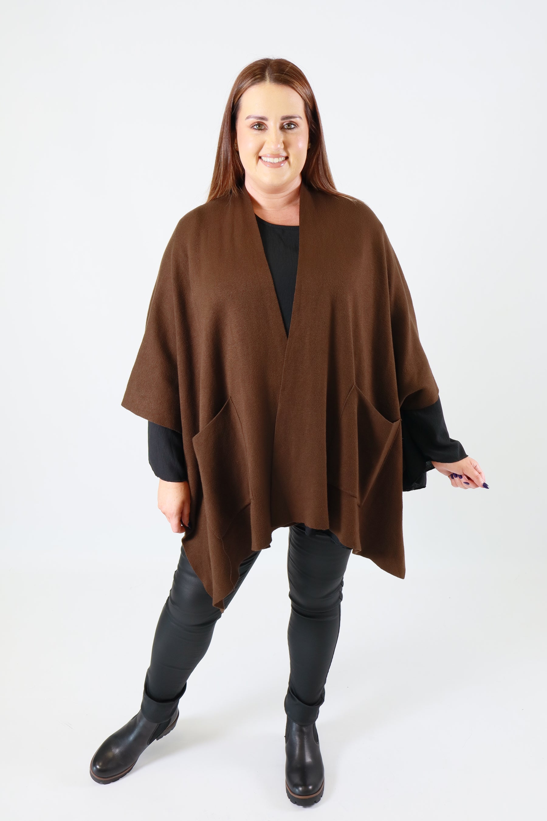 Kaia Open Cape in Brown