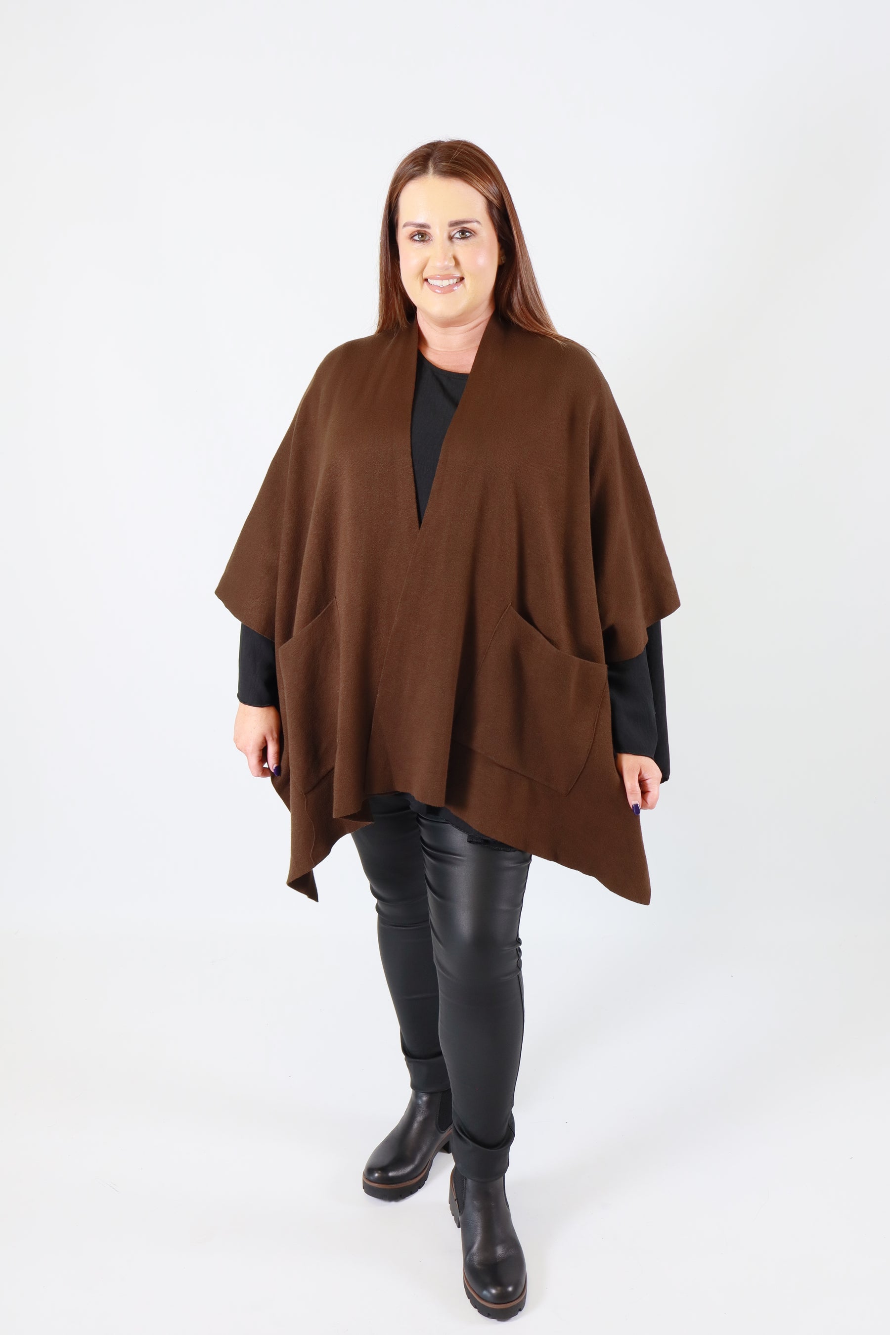 Kaia Open Cape in Brown