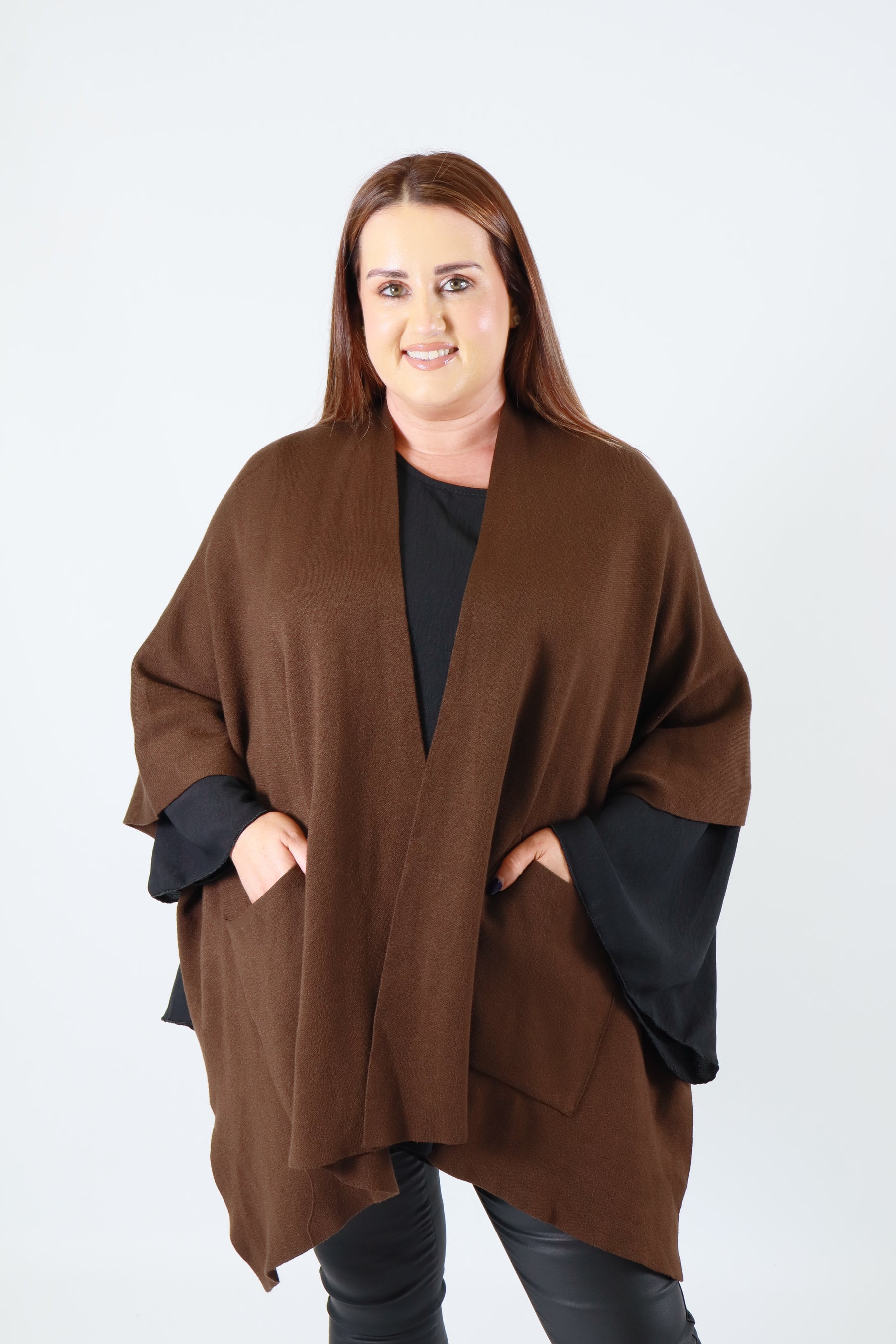 Kaia Open Cape in Brown