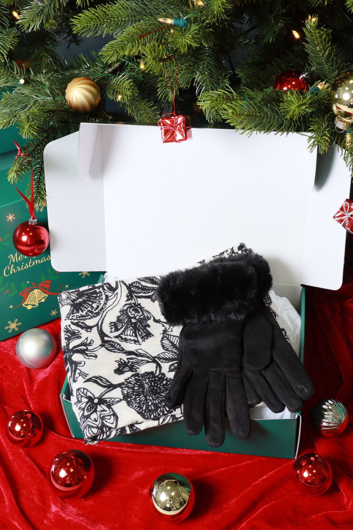 Carol Christmas Gift Box