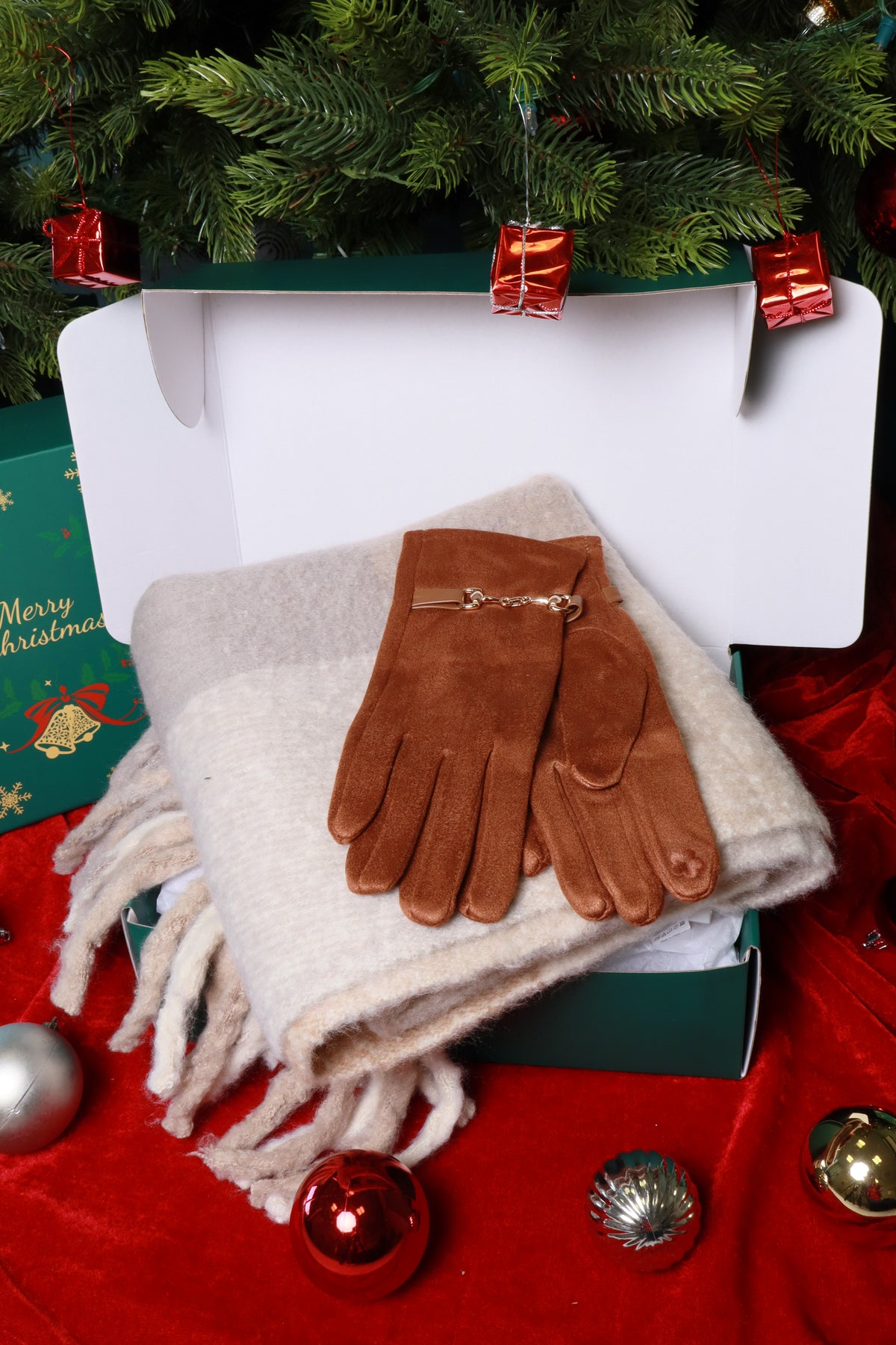 Gloria Christmas Gift Box