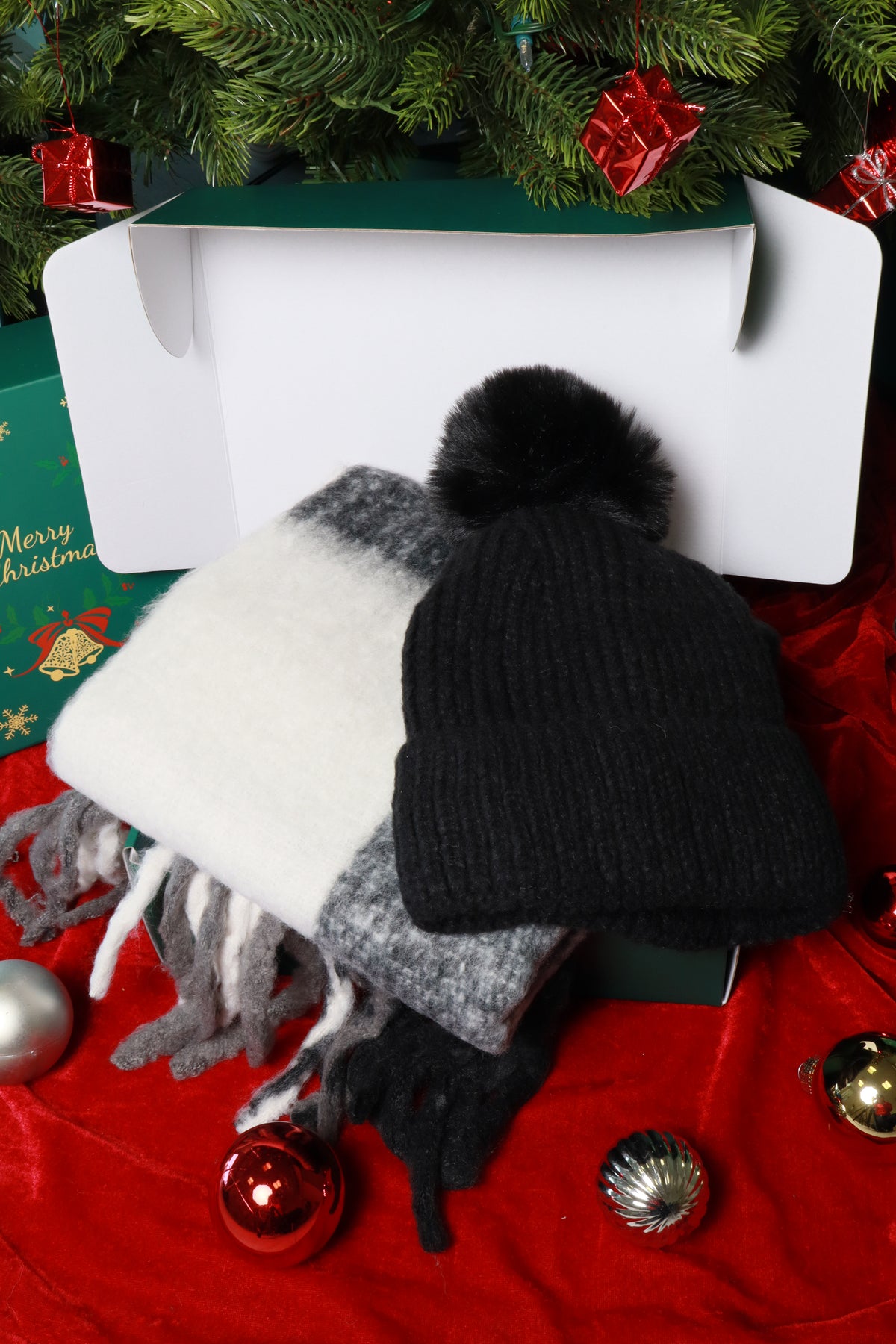 Stella Christmas Gift Box