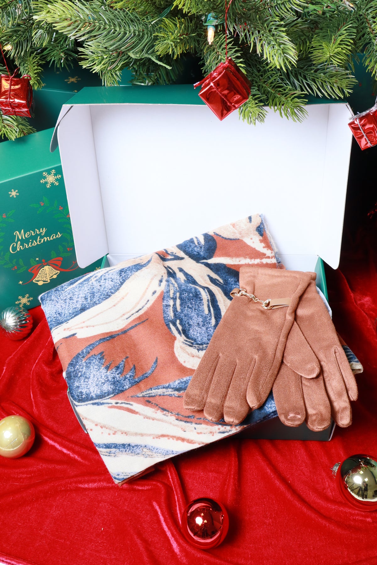 Ruby Christmas Gift Box