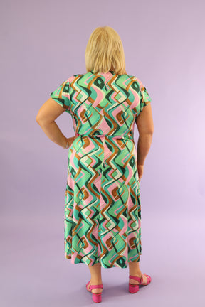 Maggie Dress in Green Geo Print | Plus Size Clothing | Wardrobeplus.ie Maggie Dress in Green Geo Print | Plus Size Clothing | Wardrobeplus.ie