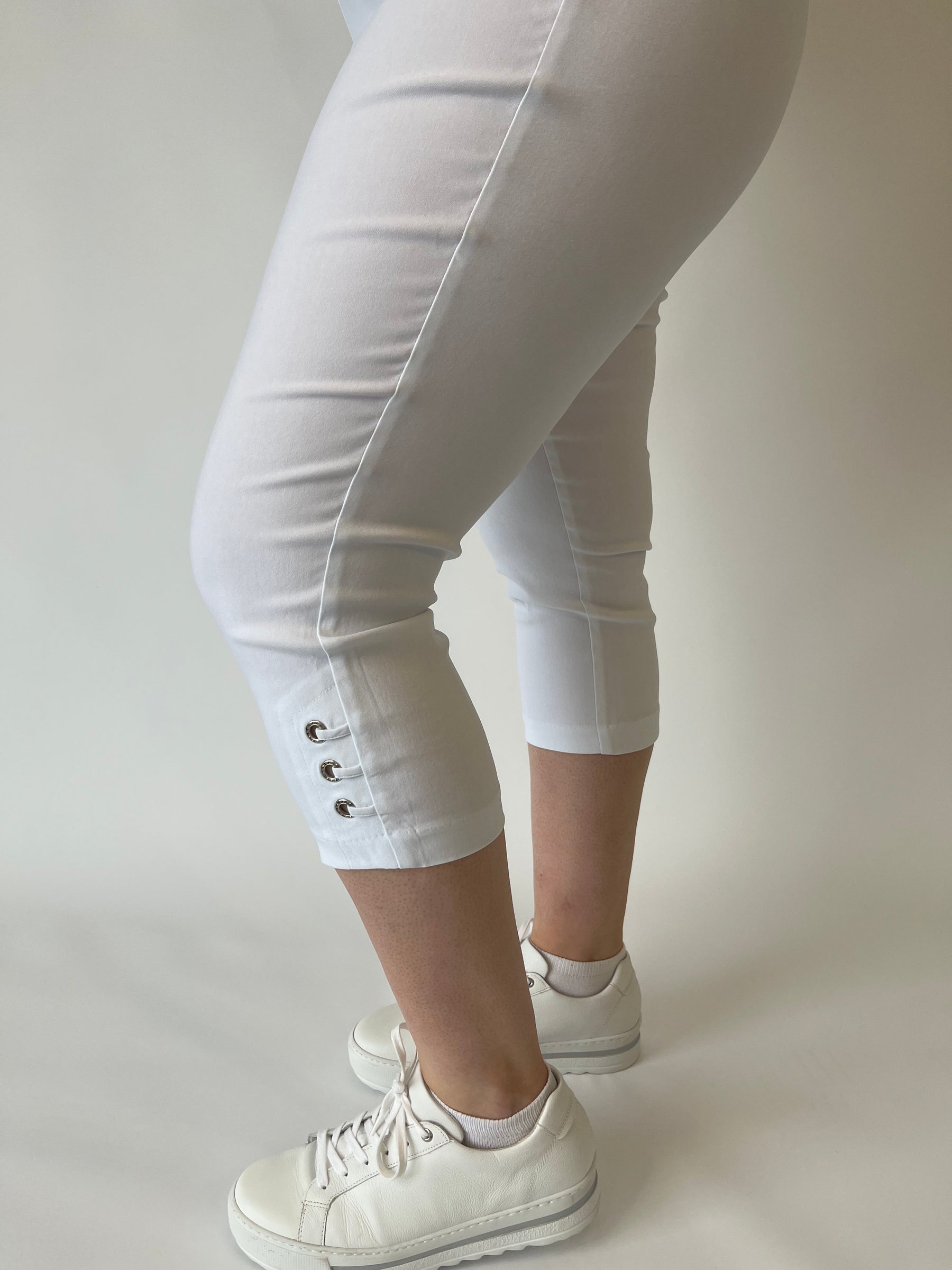 Pinns Crop Trouser in White