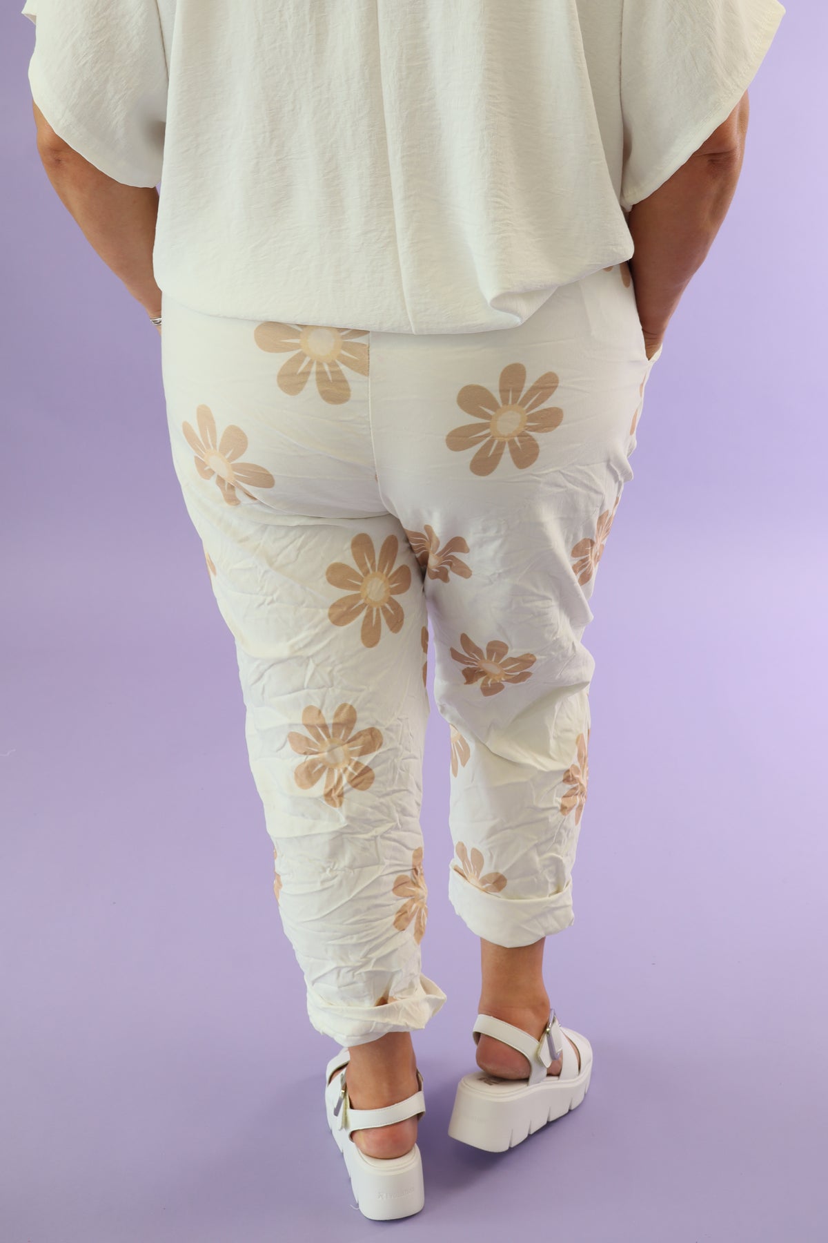 Haven Jogger in Brown Flowers