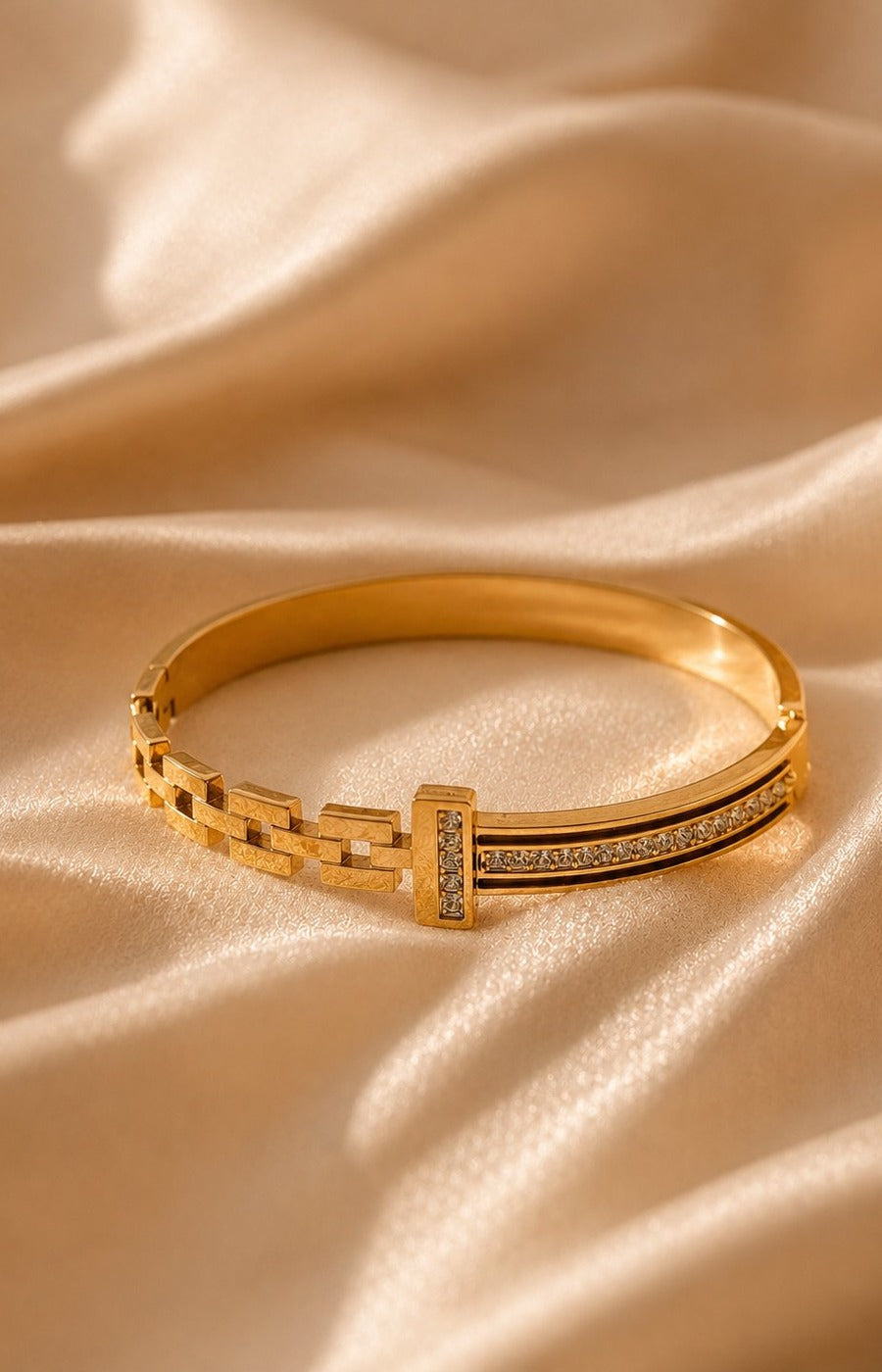 Inez Bracelet in Gold 