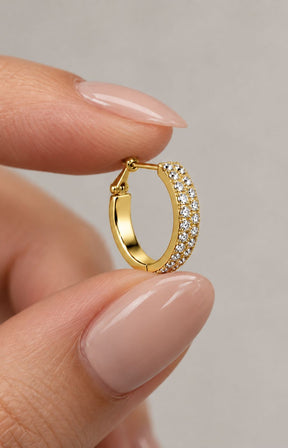 Isolde Small Hoop Earrings in Gold 