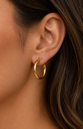 Jenny Hoop Earrings in Gold 