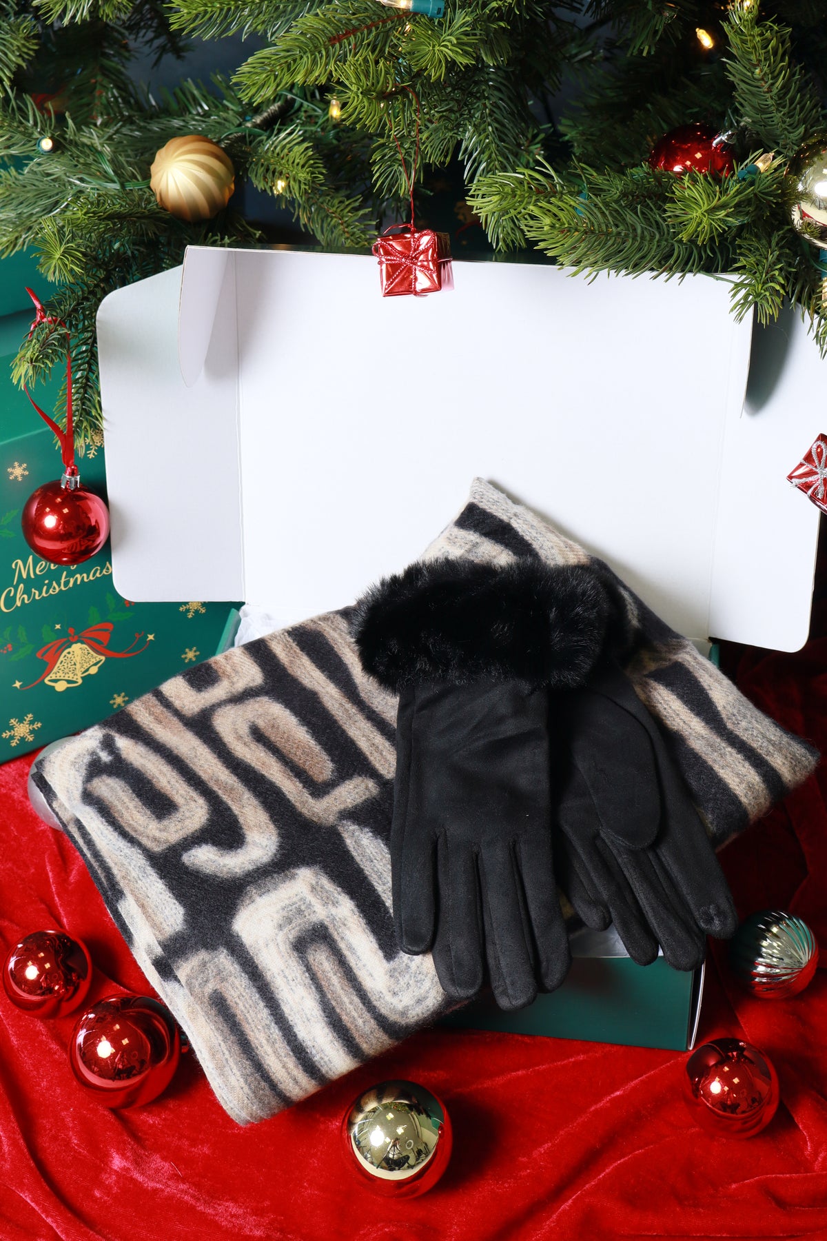 Jovie Christmas Gift Box