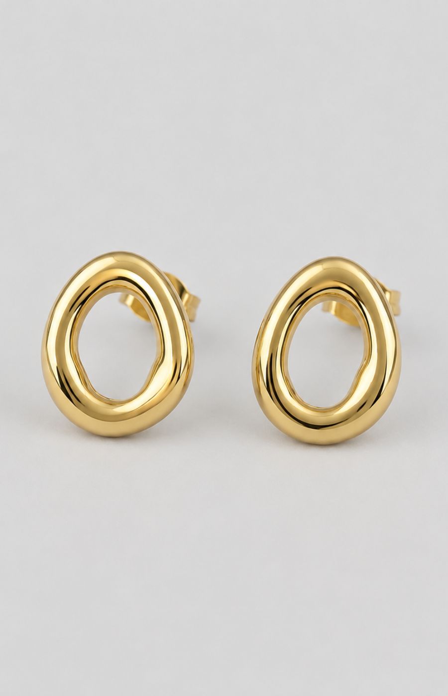 Julia Hoop Earrings in Gold 
